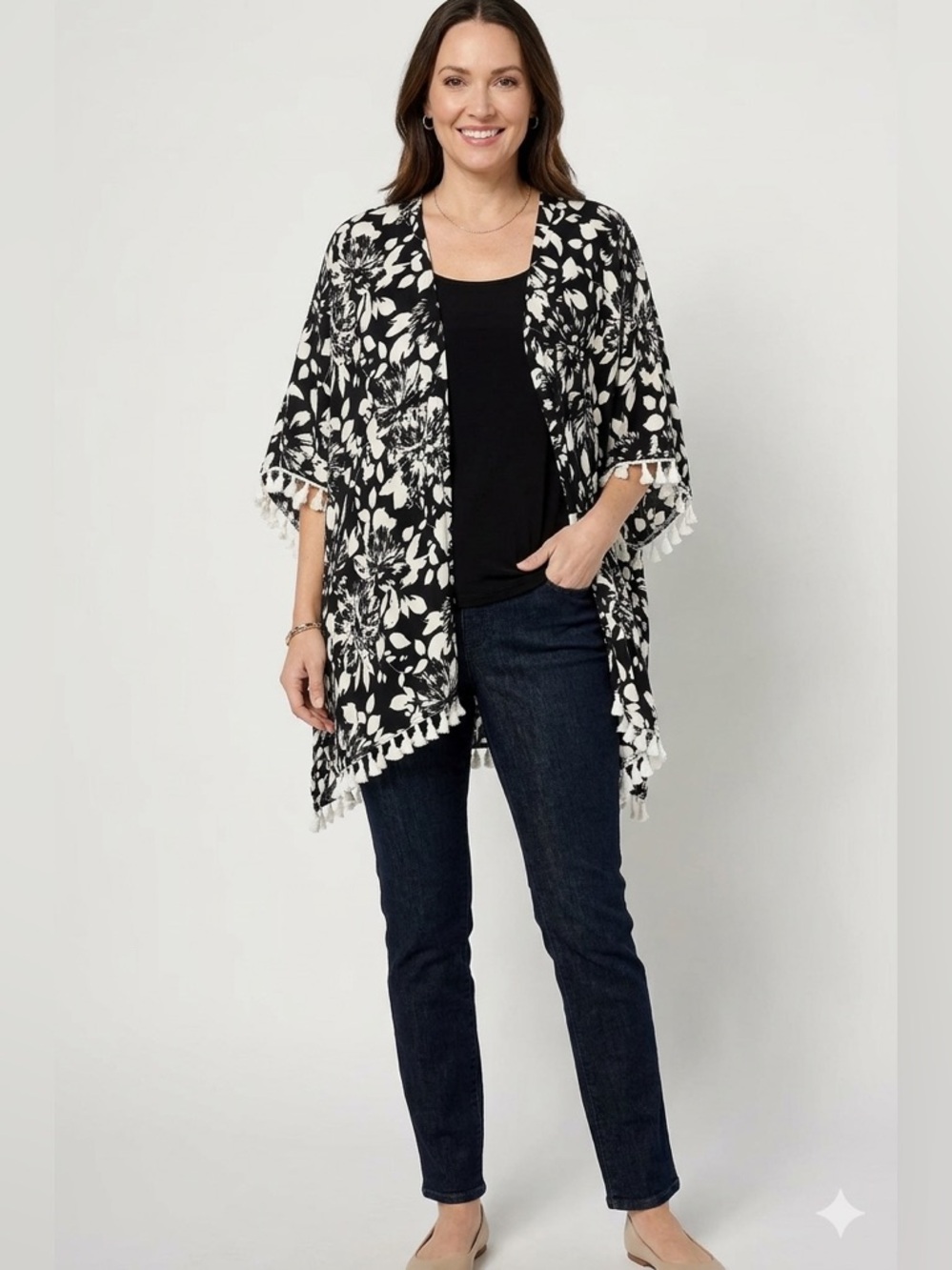 Susan Graver Black &‎ White Floral Kimono Top w/ Tassel Hem – Size S
